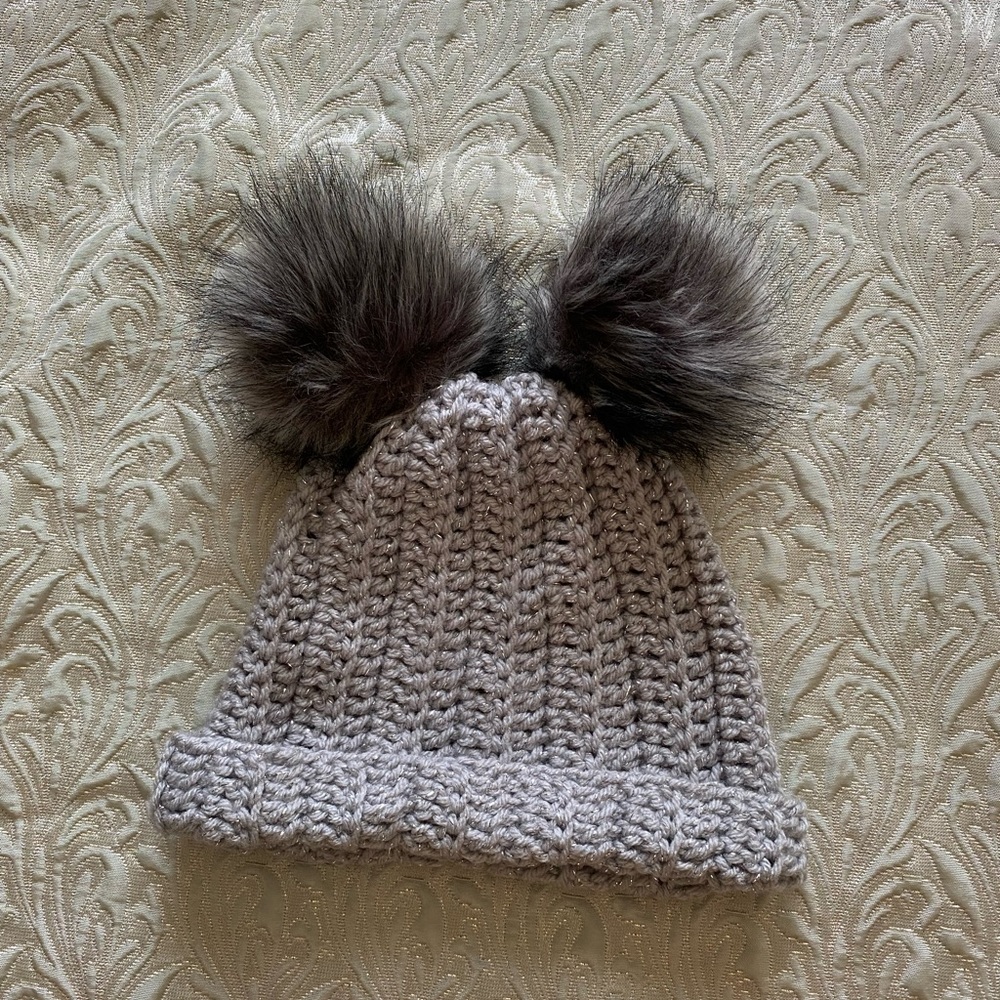 🔴 3 for $15 Handmade Gray w/two pompoms Beanie